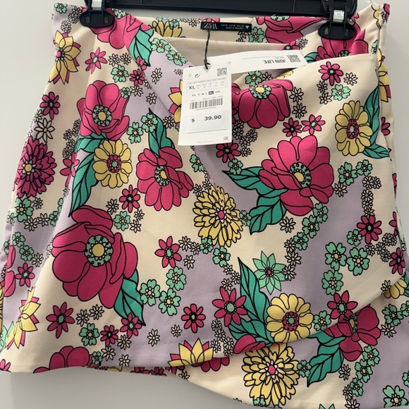 2 pieces- Bustier crop top mini skirt Zara set. - Picture 3 of 3